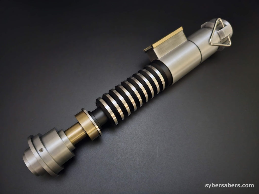 LUKE MANDALORIAN LIGHTSABER