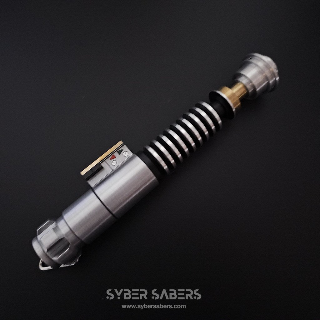 ELF SABERS MANDALORIAN HERO カスタムライトセーバー | SYBERSABERS